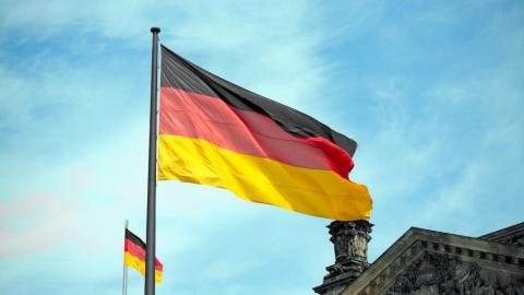 Η γερμανική οικονομία συρρικνώθηκε μετά από 10 χρόνια
