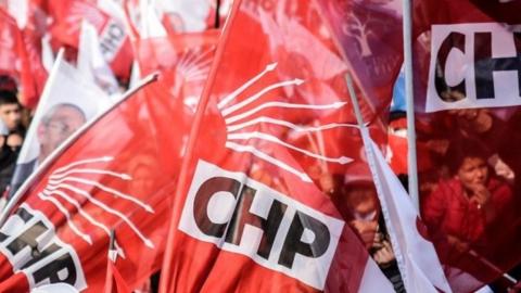 329 άτομα παραιτούνται από το CHP: θα περάσουν στο κόμμα του Muharrem İnce